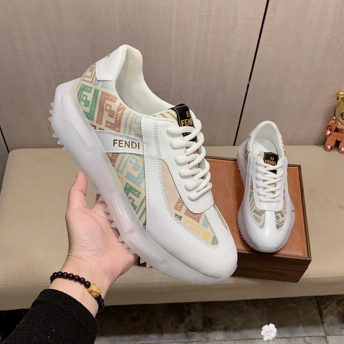 Men's Men's Shoes💰460💰💰🎩🎩[Lightning][Lightning] "FENDI*" The latest and most popular casual sports shoes, top brand [Seduce] luxury ~ purchasing agent, top quality ~. [Strong] The upper is made of imported breathable cowhide with material ➕ breathable sheepskin feet (•) and fine workmanship. The original stylish and stylish soft rubber wear-resistant and non-slip outsole is light and comfortable on the feet. The real thing looks better when photographed in person. 012: code: 38-44, can be customized to 45, 2️⃣ colors available